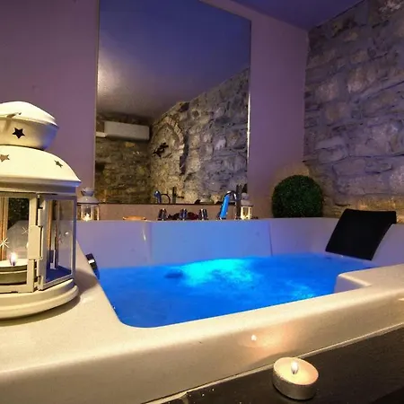 Fuga Romantica Con Jacuzzi Privata بيت للعطل Pianavia