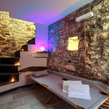 Fuga Romantica Con Jacuzzi Privata بيت للعطل